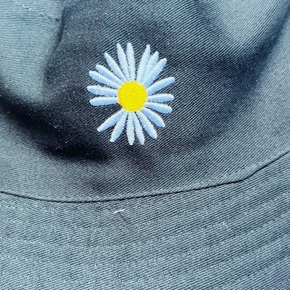 2 Reversible bucket hats tie dye both side and other pink and black other side - Picture 5 of 8